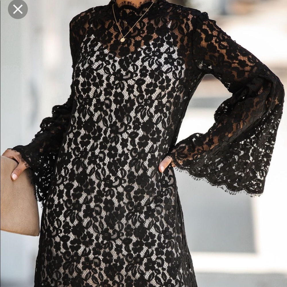 Vici black lace dress. Size medium.